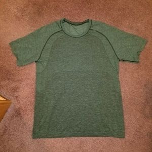 Lululemon athletica mens t-shirt